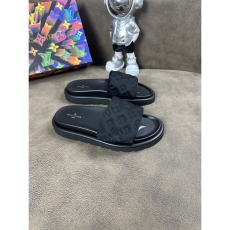 Louis Vuitton Slippers